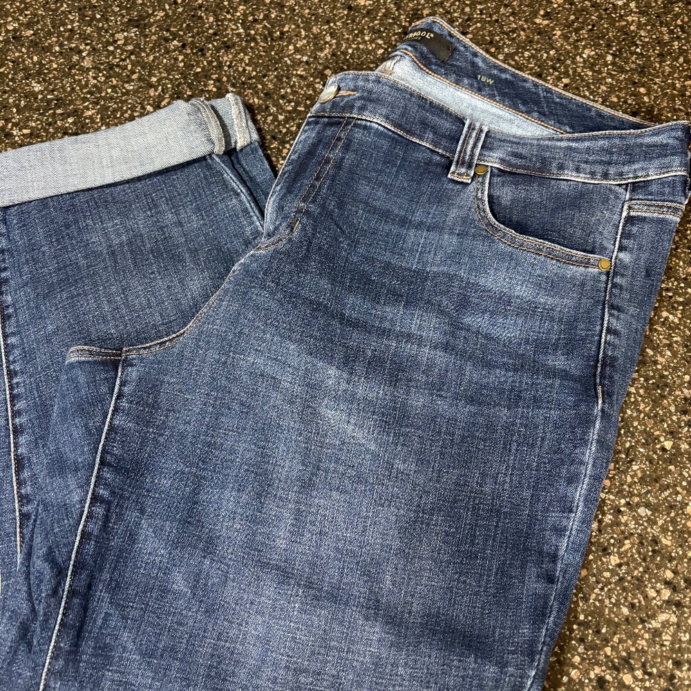 EUC Liverpool Slim Boyfriend Capri 18W